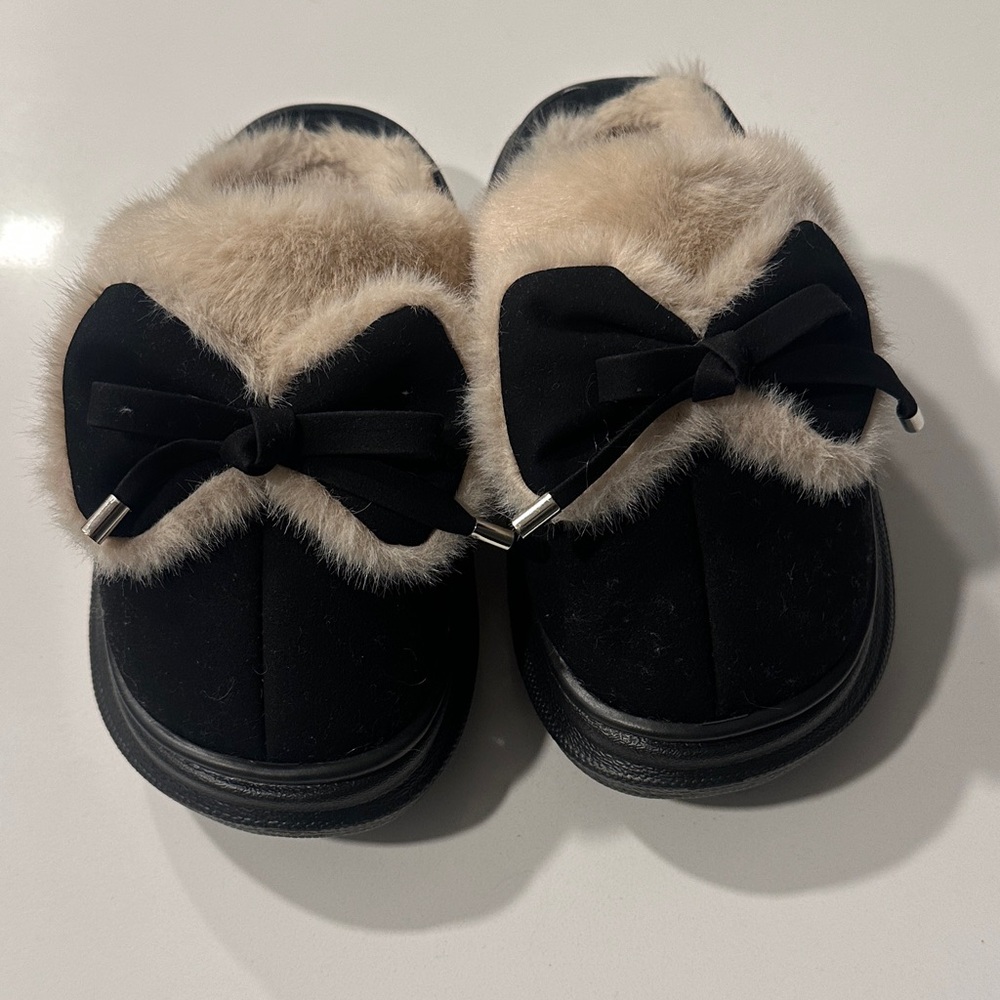 Black and Cream Fur Bow Slippers